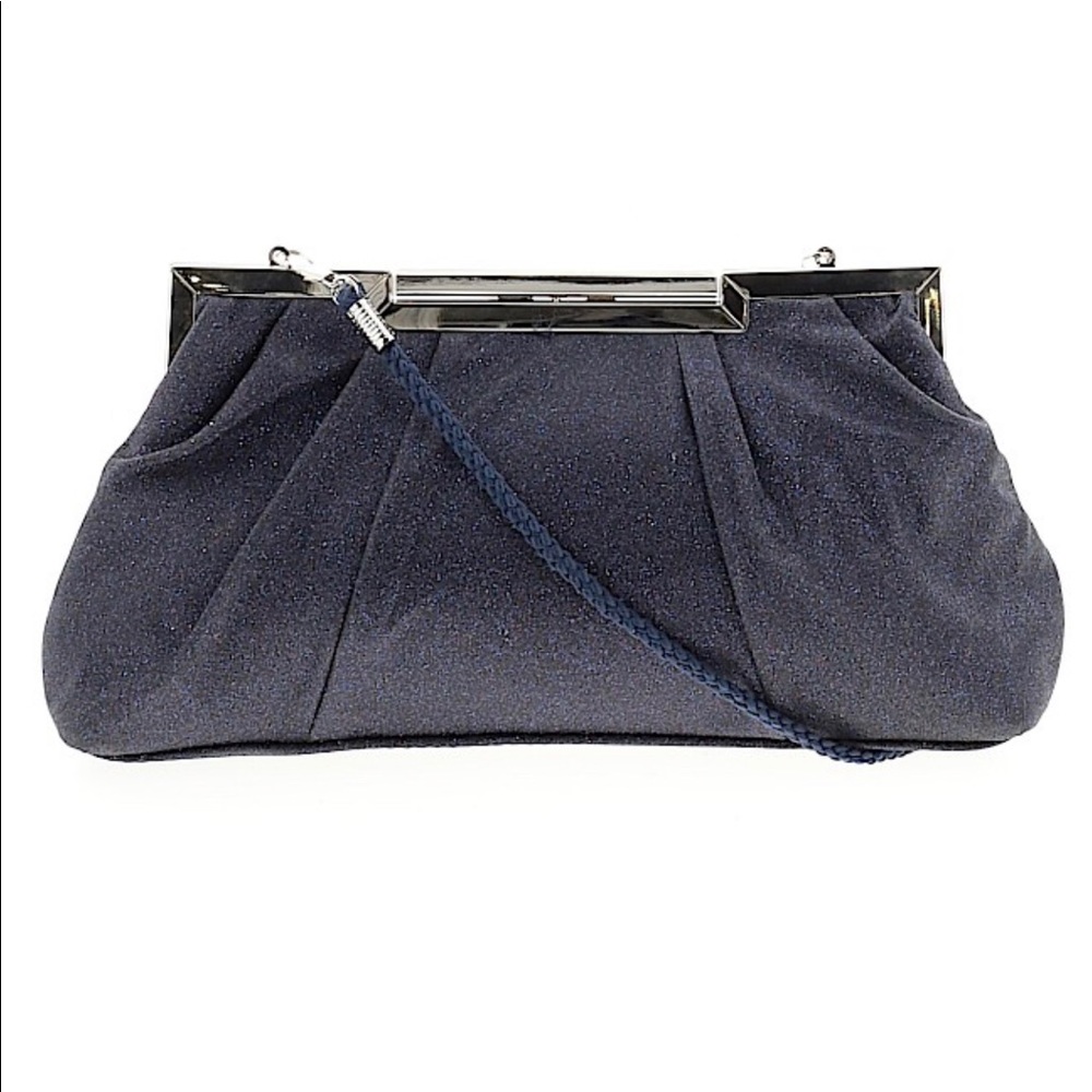 Purse with removable shoulder strap.